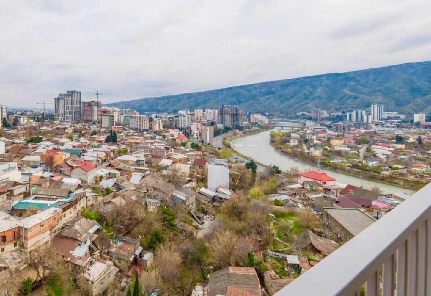 Apartments With View Tbilisi Eksteriør billede